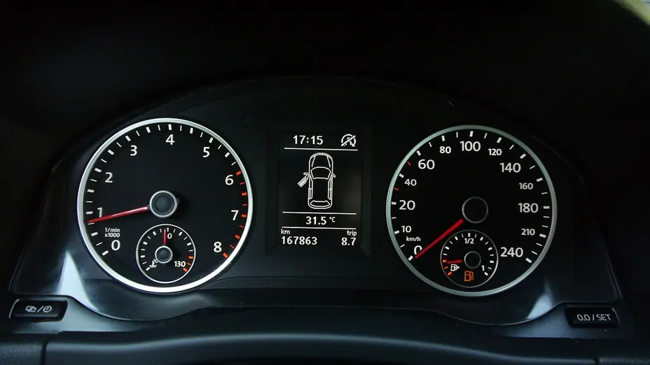VOLKSWAGEN Tiguan -
