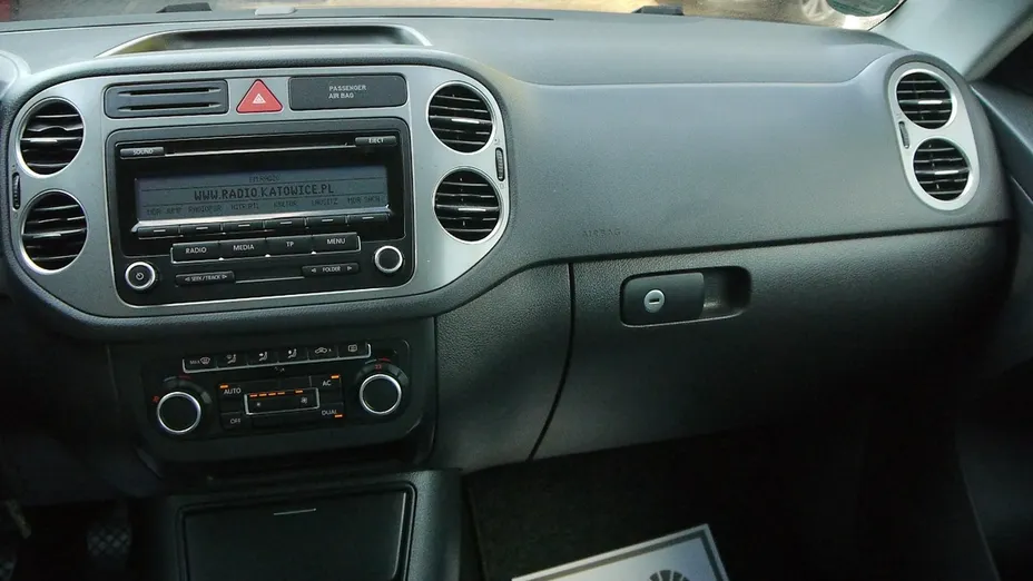 VOLKSWAGEN Tiguan -