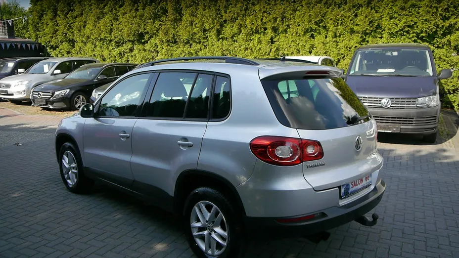 VOLKSWAGEN Tiguan -