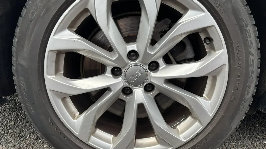 AUDI A6 -