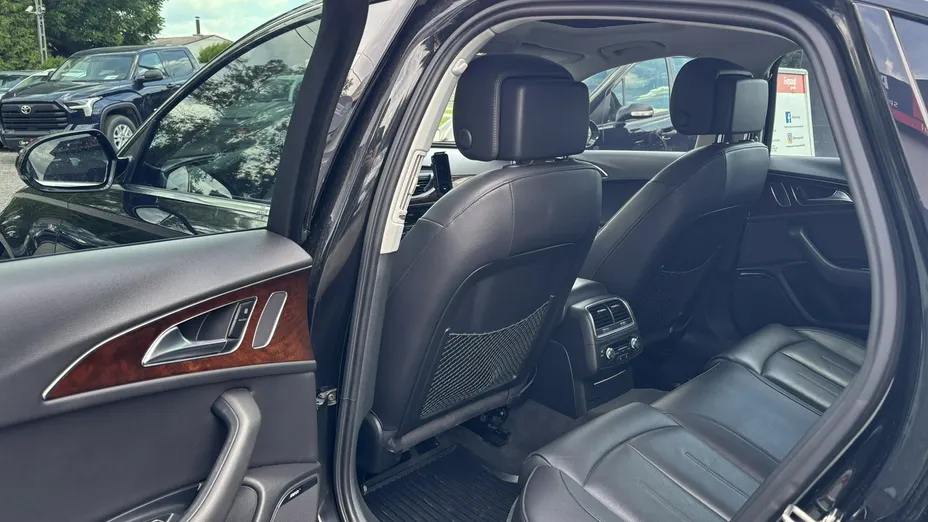 AUDI A6 -