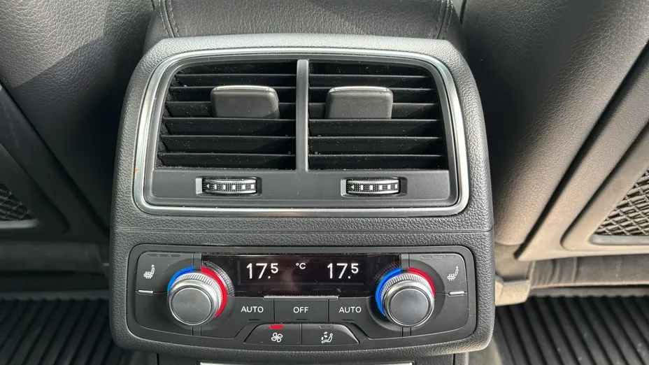 AUDI A6 -