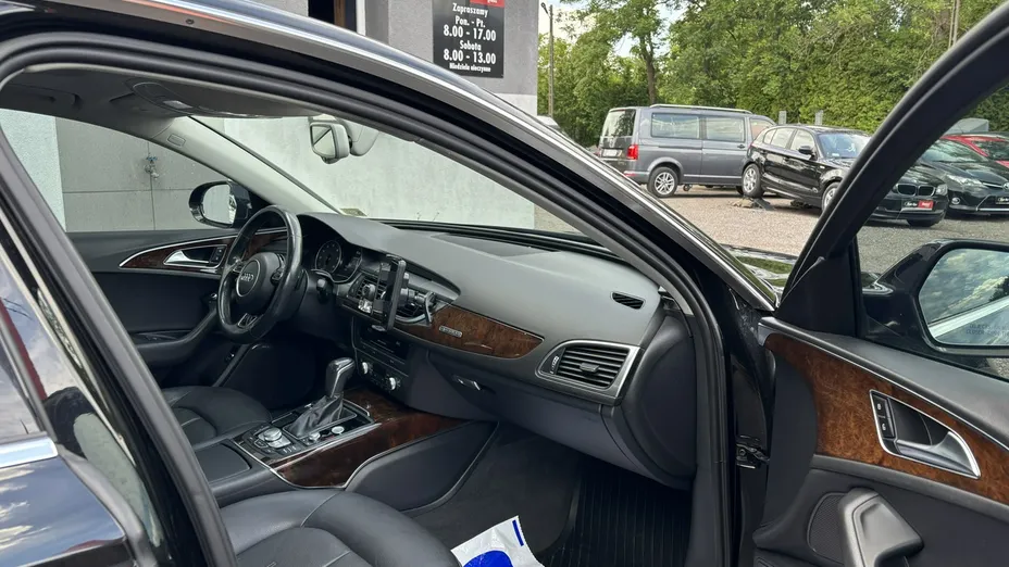 AUDI A6 -