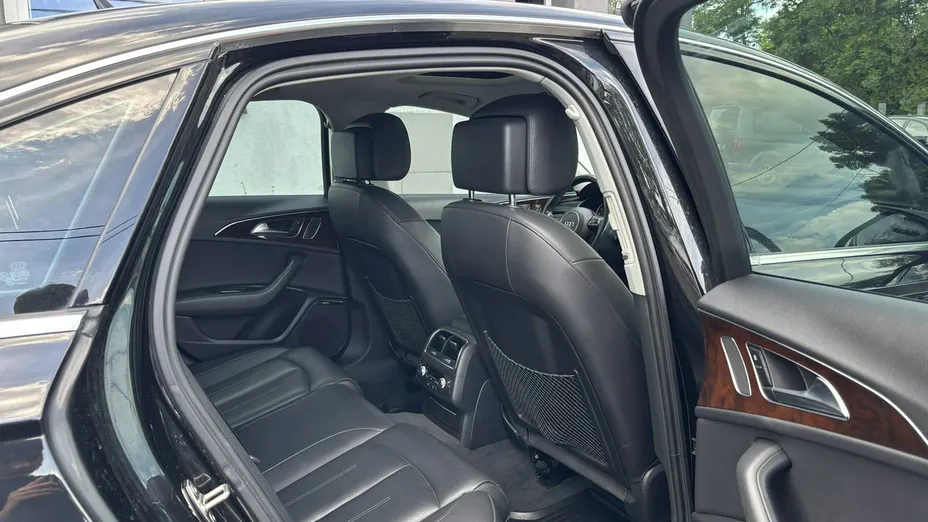 AUDI A6 -