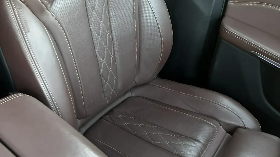 BMW X7 -