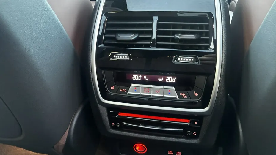 BMW X7 -