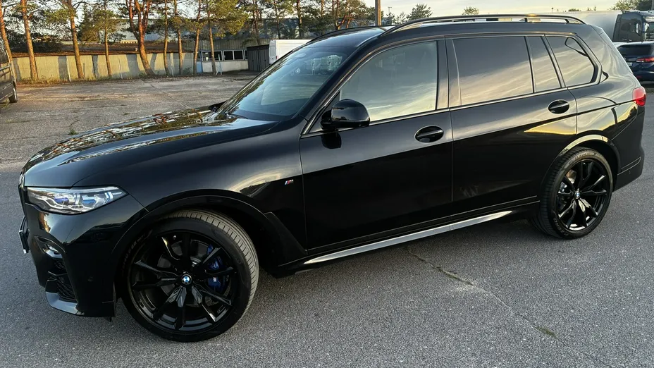 BMW X7 -