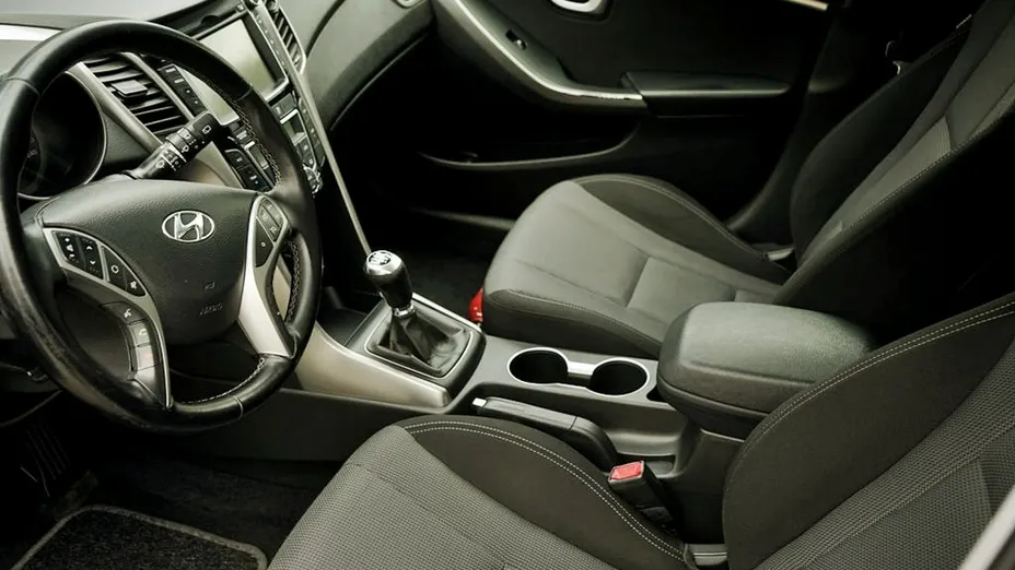 HYUNDAI i30 -