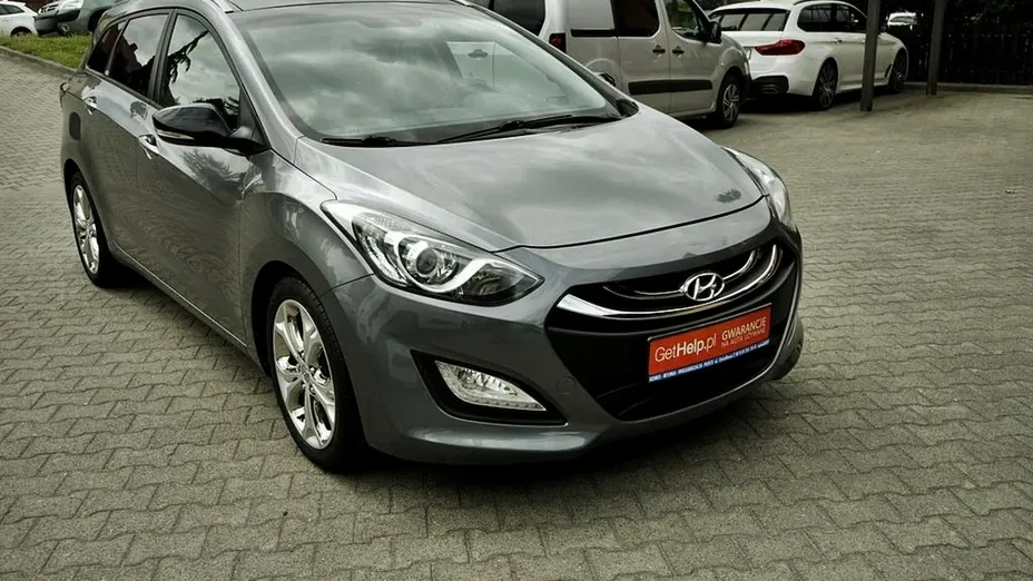 HYUNDAI i30 -