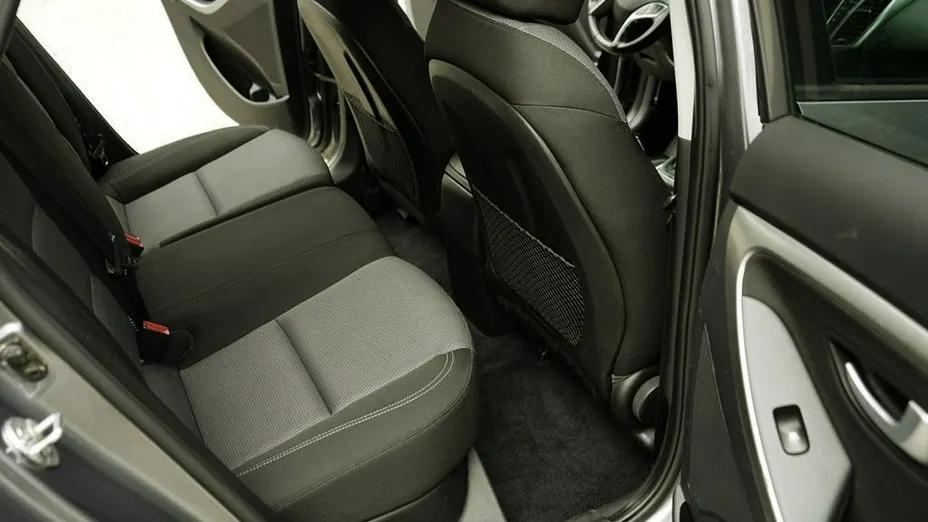 HYUNDAI i30 -