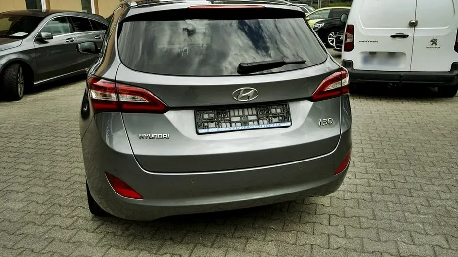 HYUNDAI i30 -