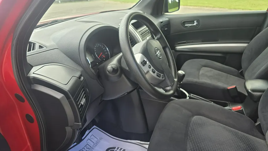 NISSAN X-Trail -