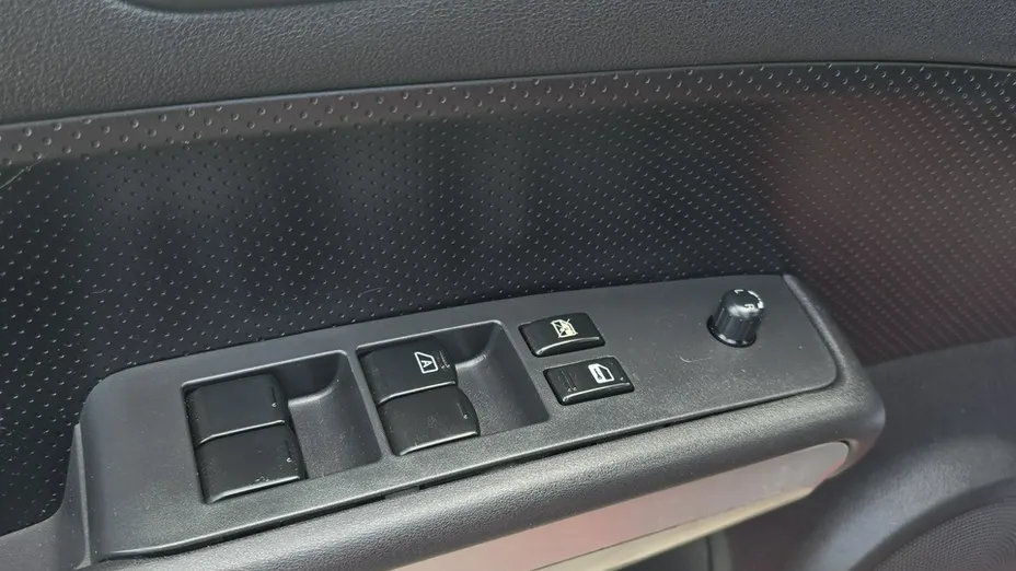 NISSAN X-Trail -