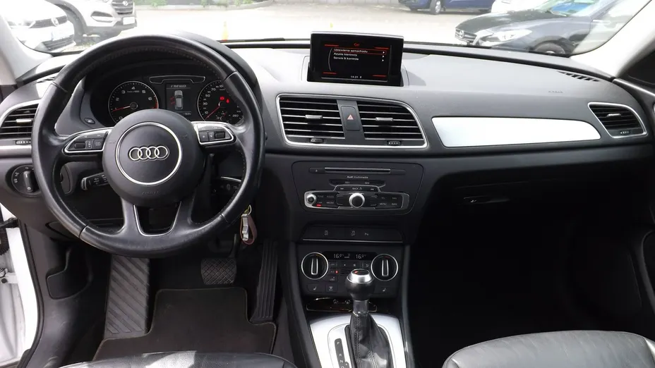 AUDI Q3 -