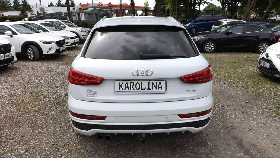 AUDI Q3 -