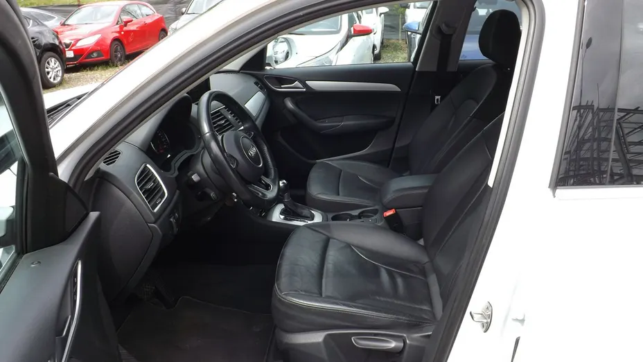 AUDI Q3 -