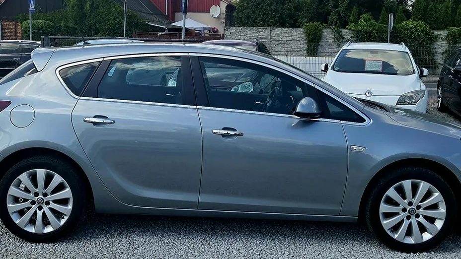 OPEL Astra -