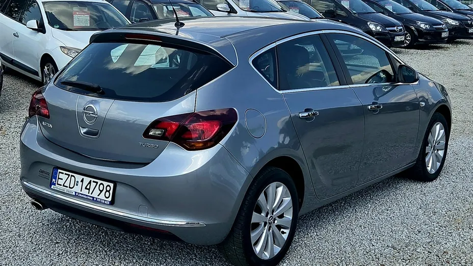 OPEL Astra -