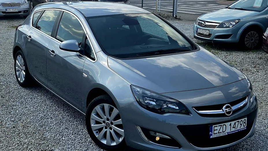 OPEL Astra -