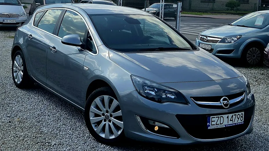 OPEL Astra -