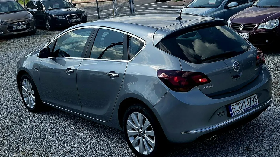 OPEL Astra -