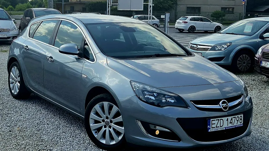 OPEL Astra -