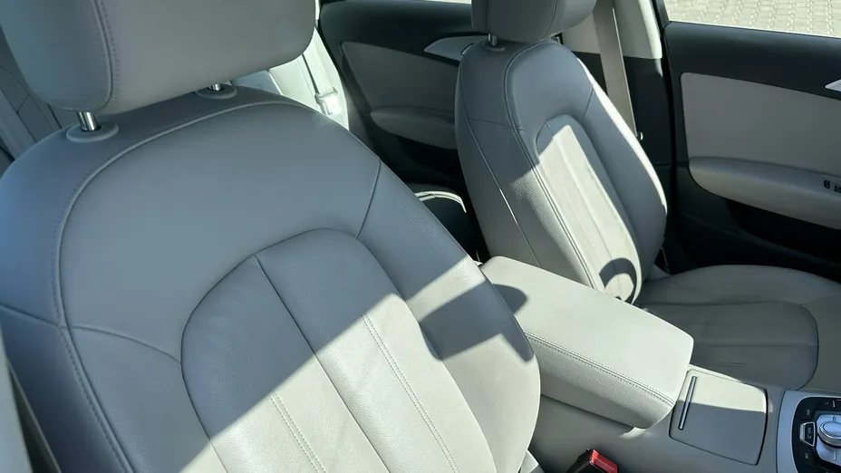 AUDI A6 -