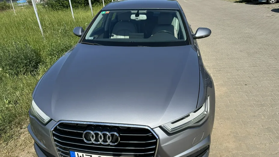 AUDI A6 -