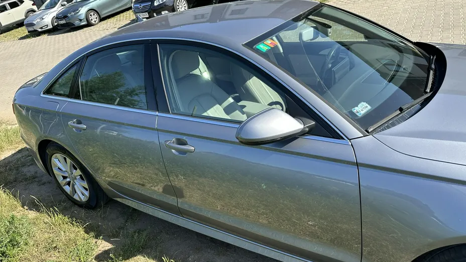 AUDI A6 -