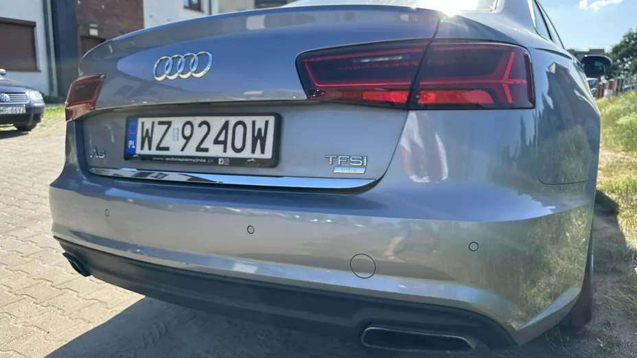 AUDI A6 -