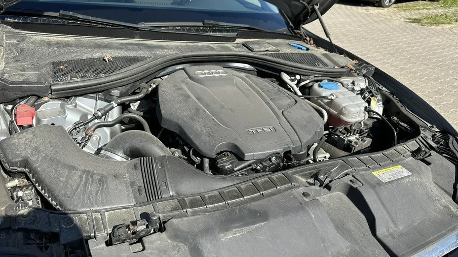 AUDI A6 -