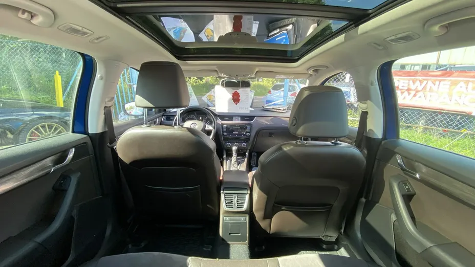 SKODA Superb -