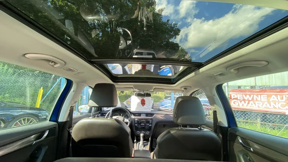SKODA Superb -
