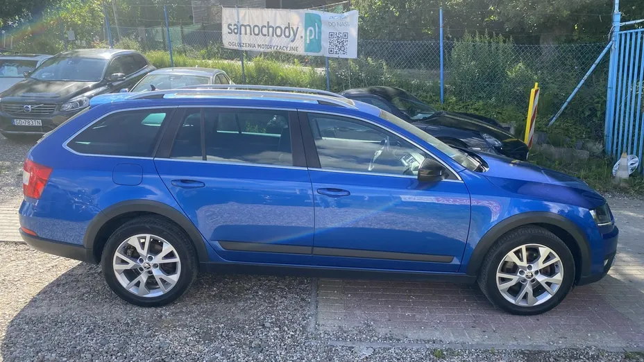 SKODA Superb -