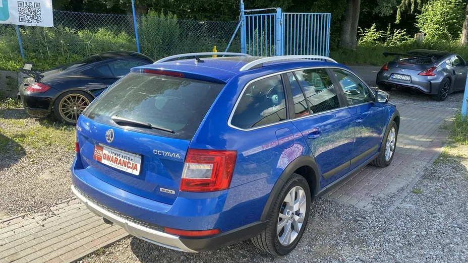 SKODA Superb -