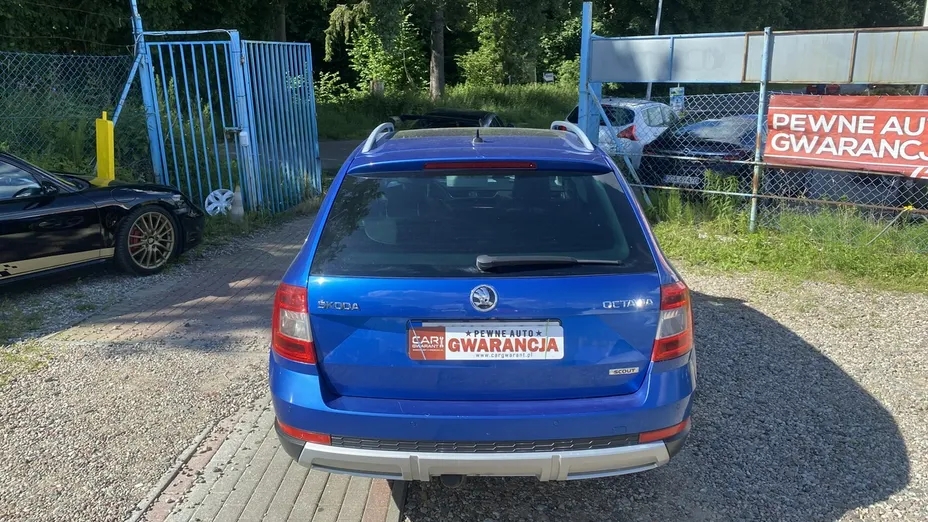 SKODA Superb -