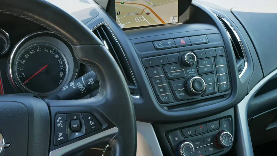 OPEL Zafira -