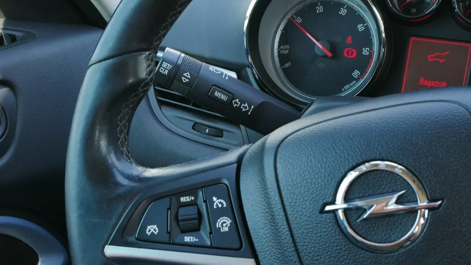 OPEL Zafira -