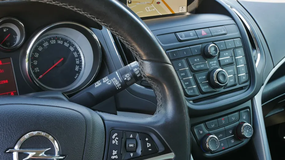 OPEL Zafira -