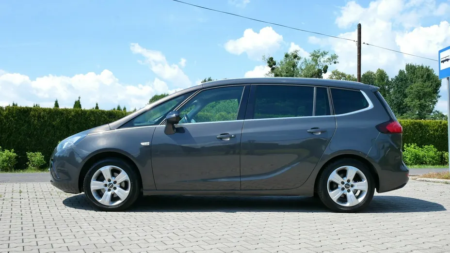 OPEL Zafira -