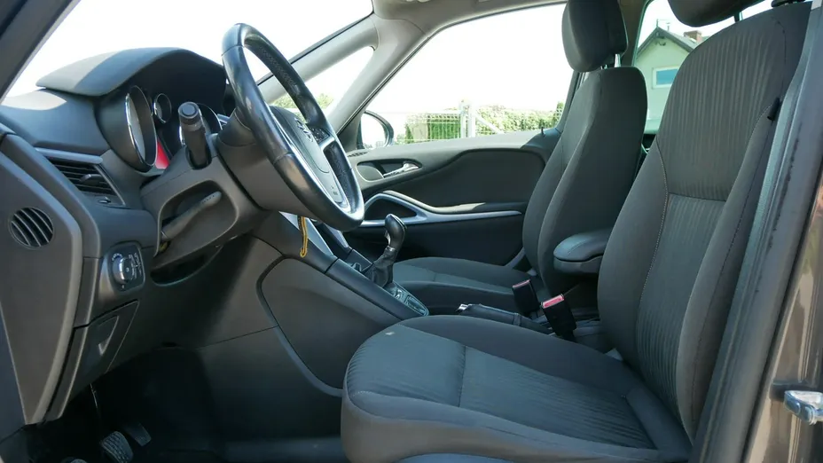 OPEL Zafira -