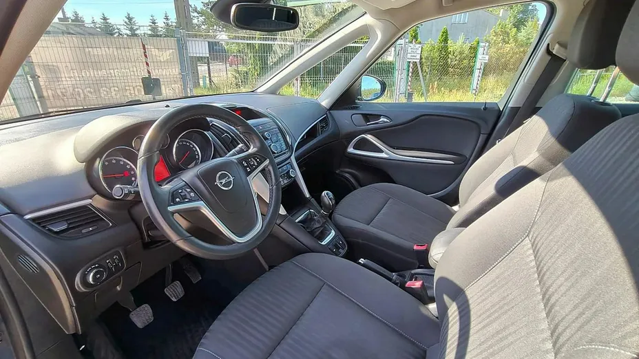 OPEL Zafira -