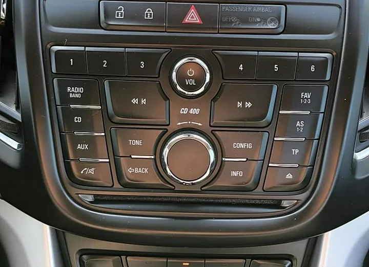 OPEL Zafira -