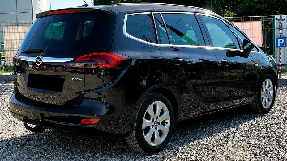 OPEL Zafira -