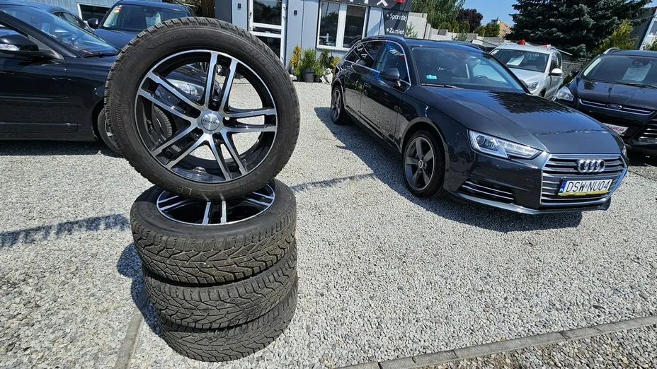 AUDI A4 -