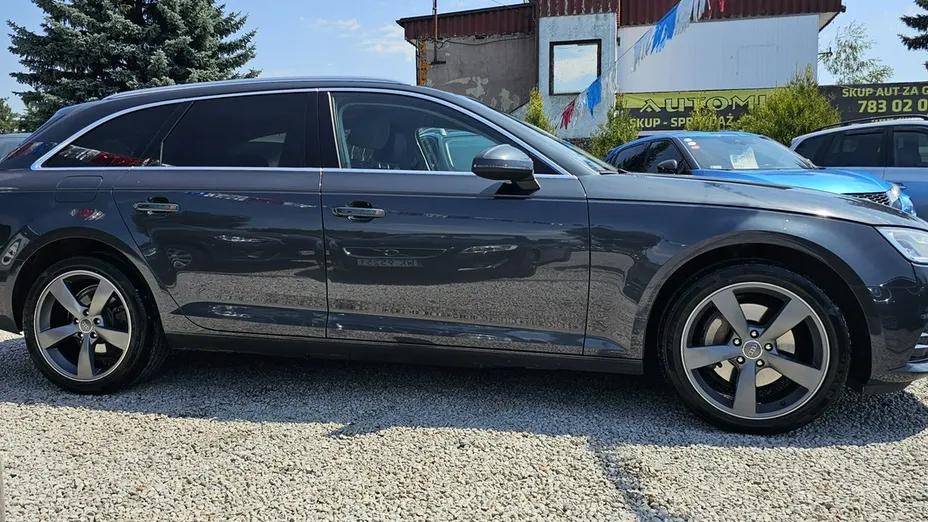 AUDI A4 -
