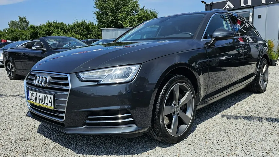 AUDI A4 -