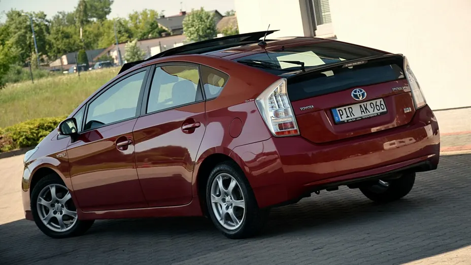 TOYOTA Prius -