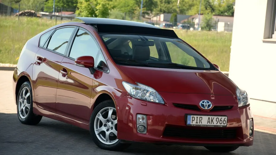 TOYOTA Prius -
