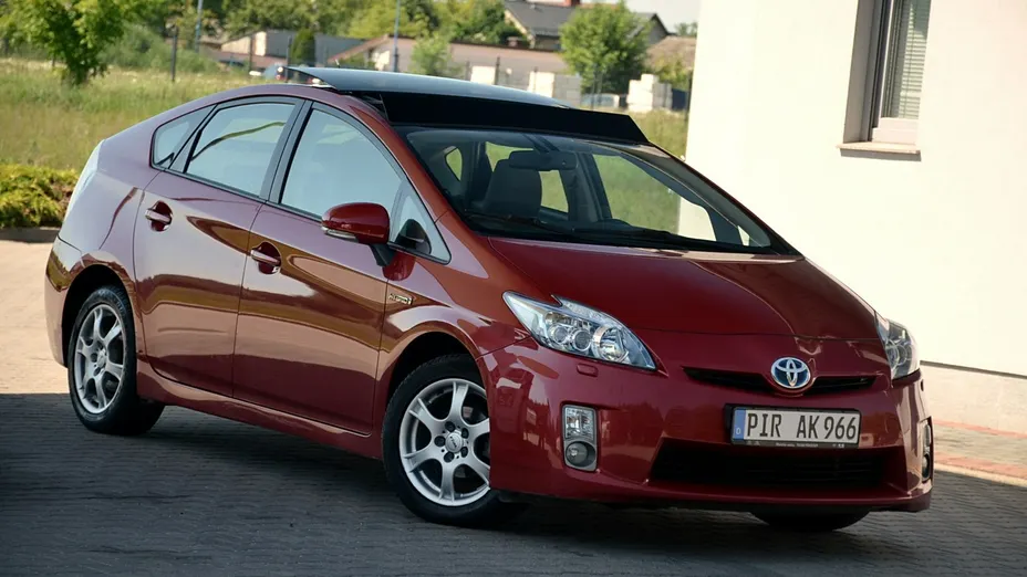 TOYOTA Prius -